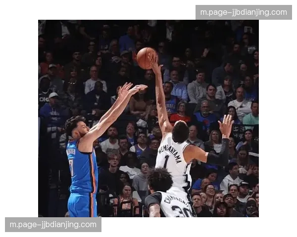 76人惨败马刺四十分 防守端被对手团队进攻彻底击穿